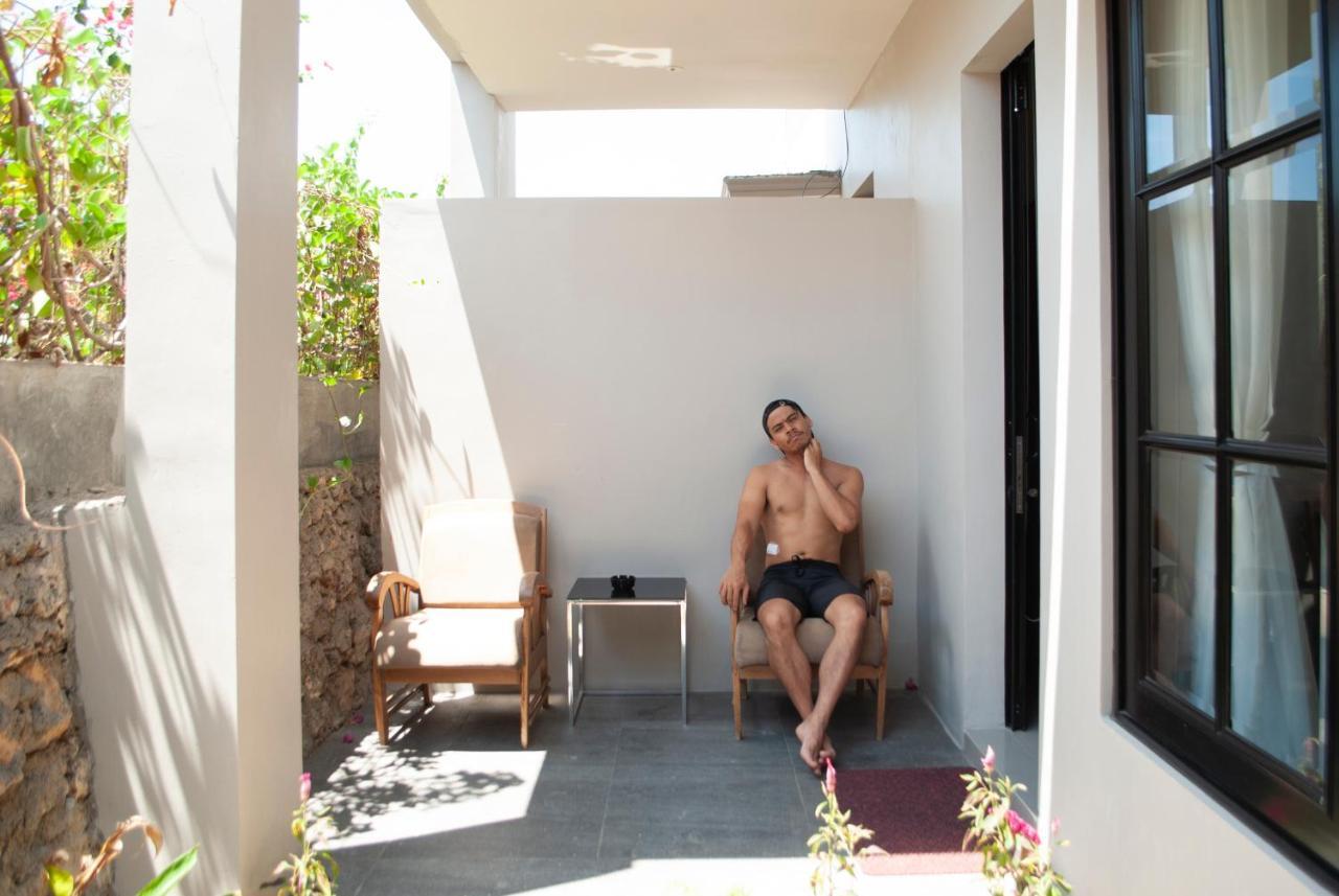 Casa Narrow Villa Nembrala Bagian luar foto